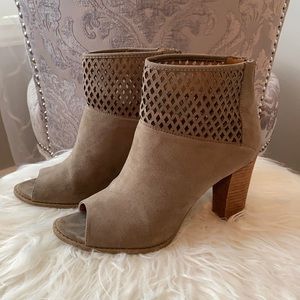 Women’s Heels size 8